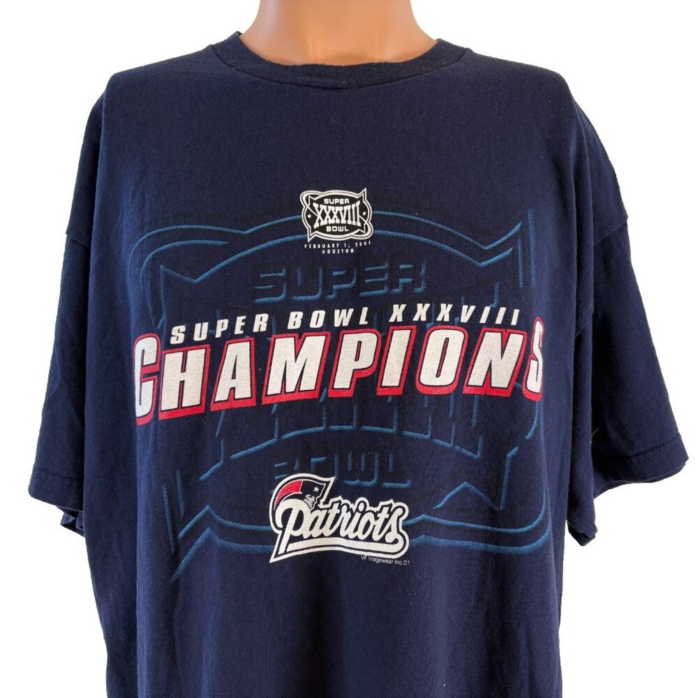 Vintage New England Patriots T Shirt Mens Size XL Super Bowl 38 Champions 2004